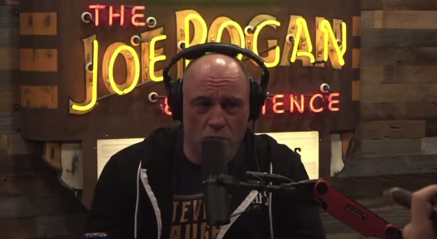 Joe Rogan Makes Damning Comparison Between Trump & Biden