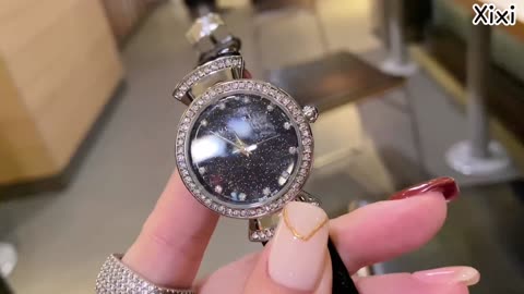 Is the watch worth three hundred dollars? Everybody help me to have a look!