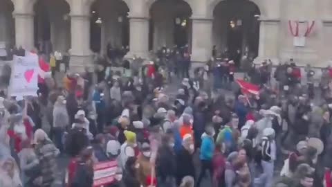 40 000 lidí protestuje ve Vídni proti covid tyranii 4/12/21