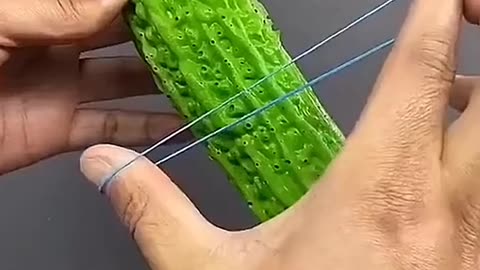 Take the rubber band through the cucumber, a magic secret