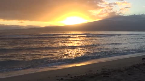 Wailuku, HI — Waiehu Beach Park - Sunrise