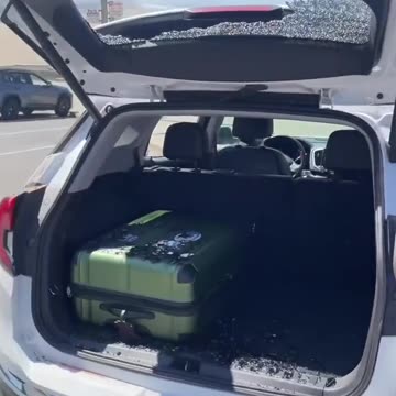 San Fran Ocean Beach 2 sets of tourists victims of Smash & Grab