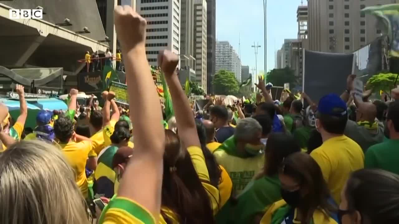 How Brazil's populist president Jair Bolsonaro is losing his evangelical supporters - BBC News