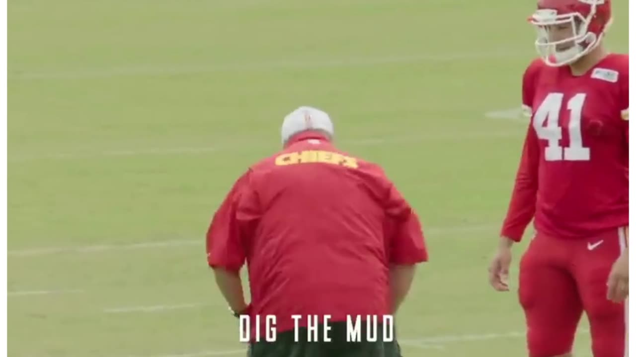 Andy Reid's Younger Brother, Randy, At Kansas City Chiefs Camp Is Hilariously Awesome!