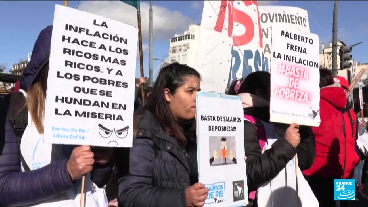 Protesters take to streets of Buenos Aires as Argentina economic crisis deepens • FRANCE 24