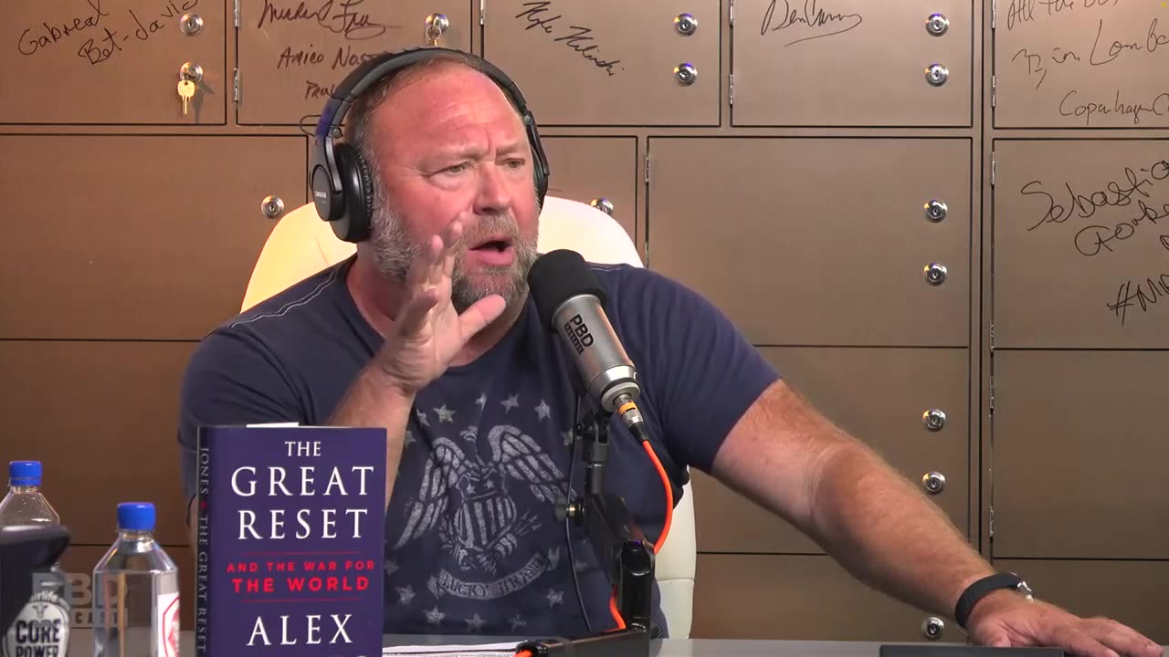 Alex Jones Tells PBD about his Bohemian Grove Visit on July 15, 2000 - FULL CLIP