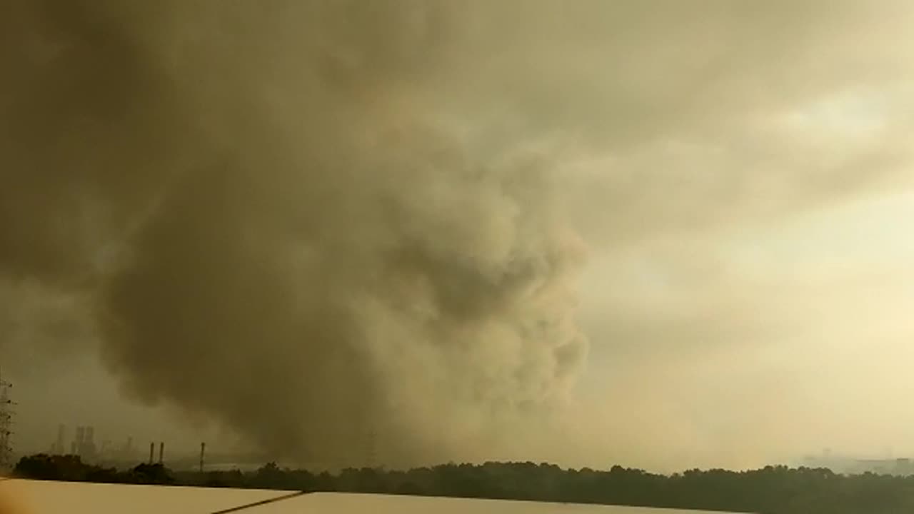 Fire in Brahmapuram waste plant, kochi, Kerala ,India