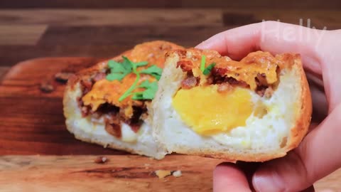 Put 4 eggs inside the bread and you'll be amazed by the results! Delicious recipe