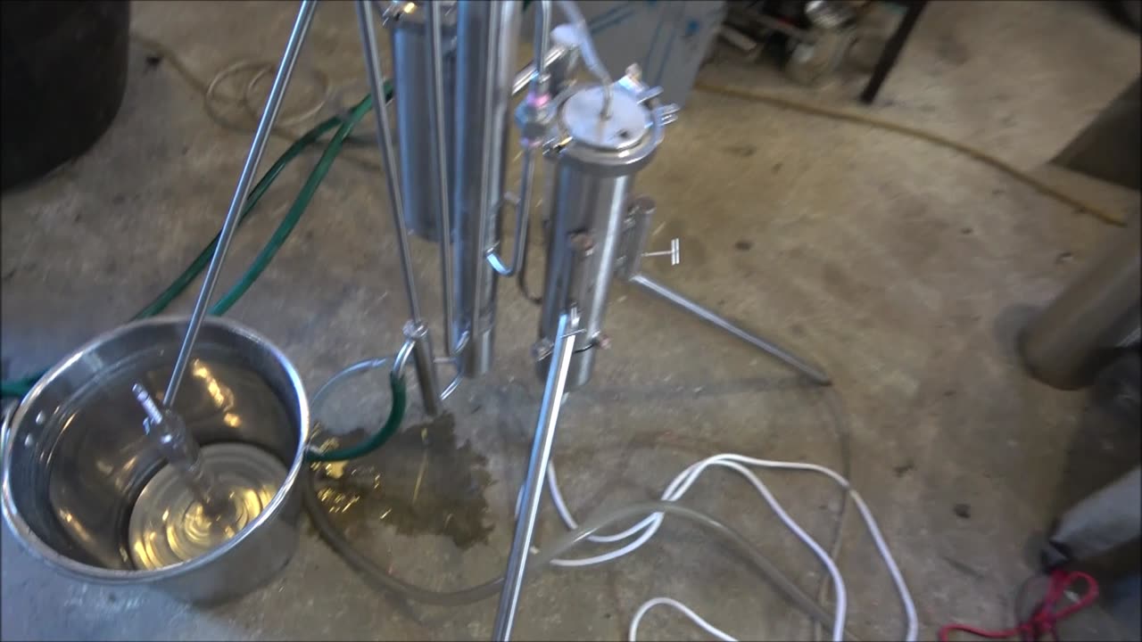 Home distilling with 3kw continuous alcohol - moonshine still.