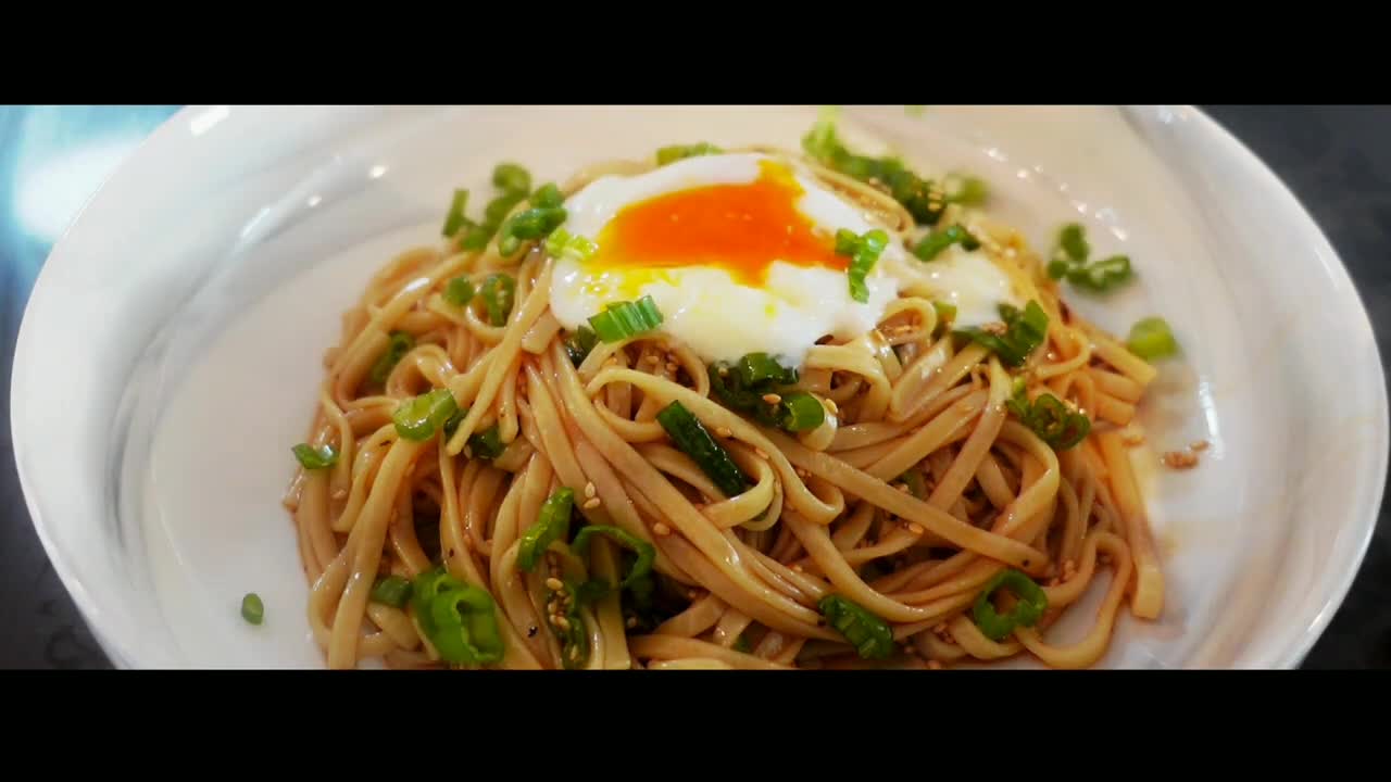 UDON NOODLES WITH JAPANESE BBQ SAUCE | Quick Meal Idea!