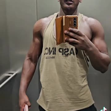 Sad part about natural fitness 🏋️‍♂️