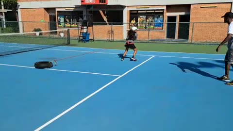 Tenis local