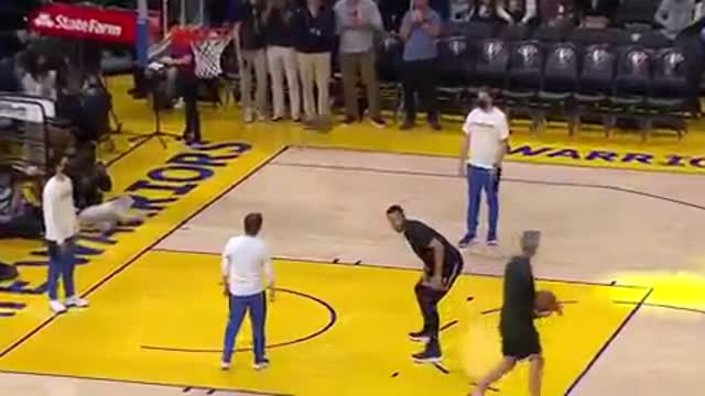 One of the greatest shooting displays ever from Steph in warmups