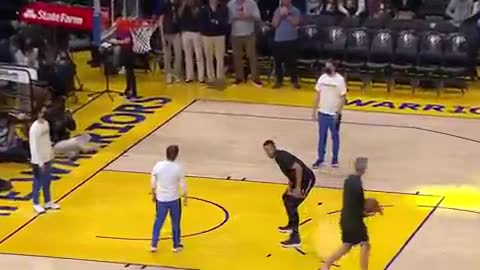 One of the greatest shooting displays ever from Steph in warmups
