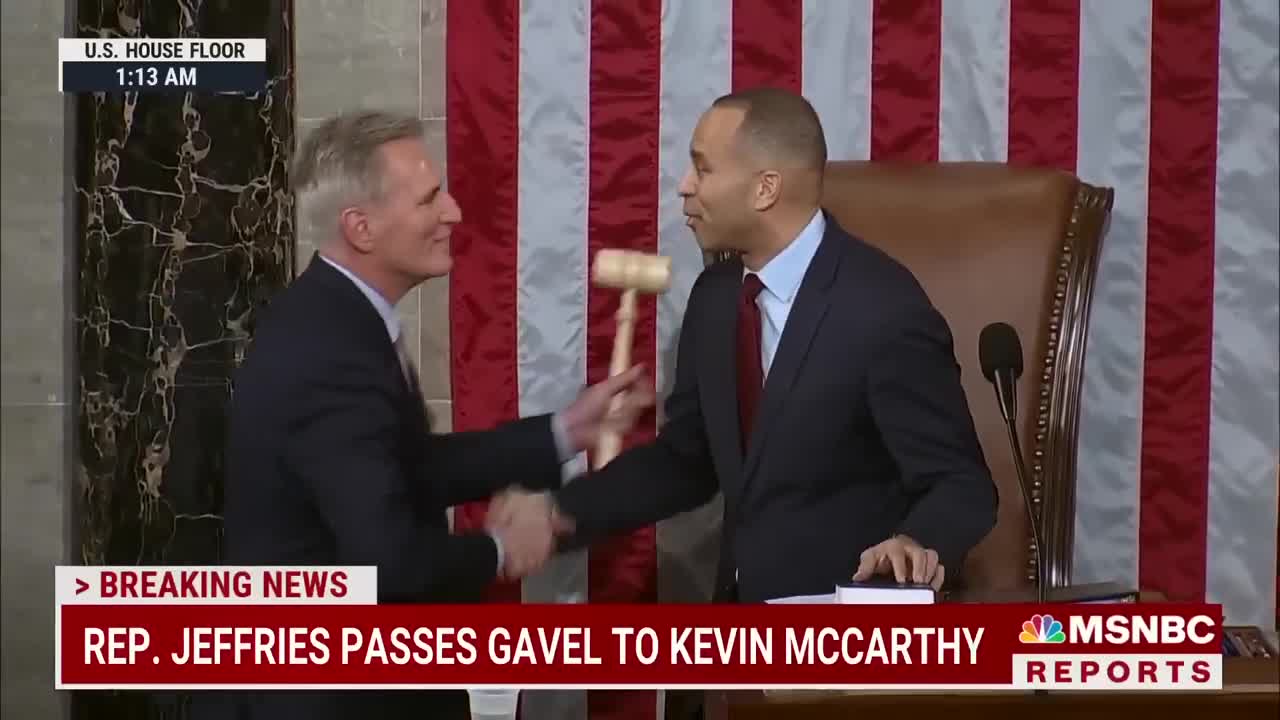 Jeffries thanks Pelosi before handing gavel to McCarthy
