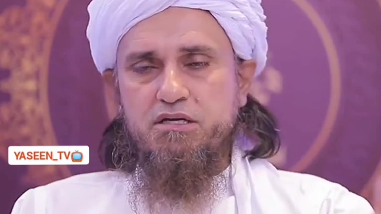 Mufti Tariq massod sab shorts baccho ko eidi