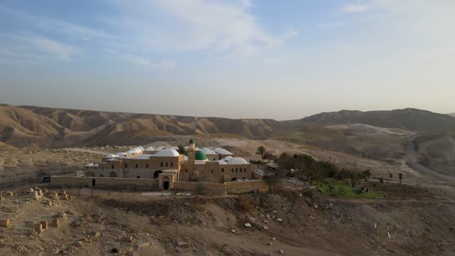 A mosque in the middle of the desert