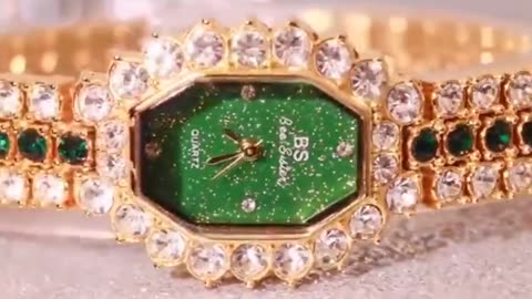 Dial Wine Barrel Type Full Diamond Green Watch