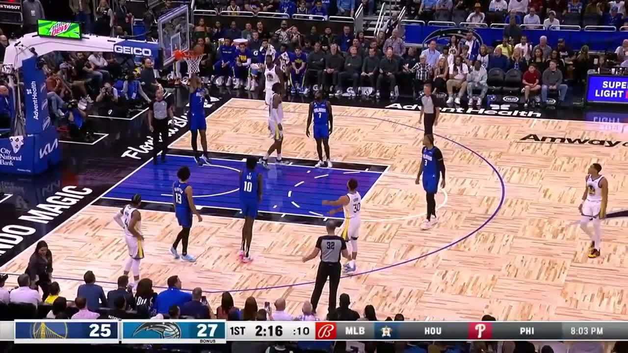 Steph Curry fails to cheat on Bol Bol's defense vs Orlando Magic