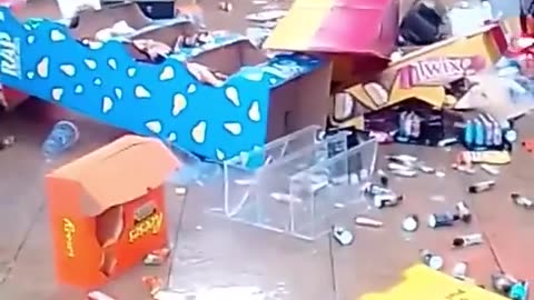 Woman Tantrum Destroys Store