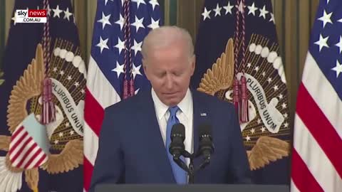 Clueless' Joe Biden 'panics' after Elon Musk question