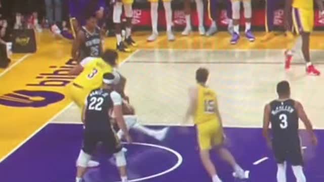 Los Angeles Lakers down three with seven seconds left vs