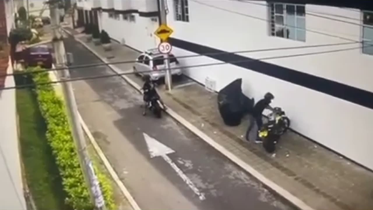 Robo de motocicleta en Lagos Uno Floridablanca