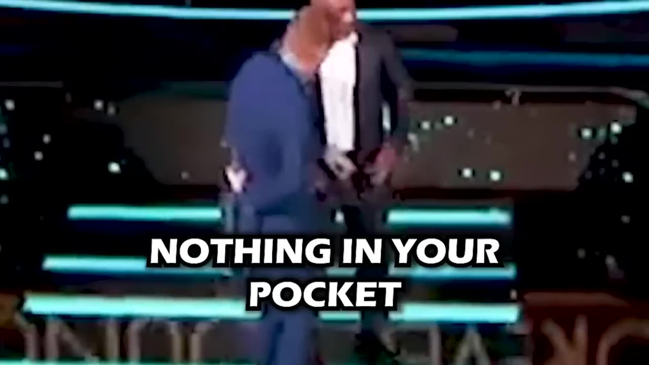 The world's best pickpocket, stole Steve Harvey's Tie. You have to see.