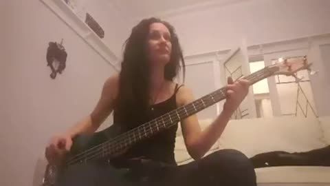 Hotel California bass cover