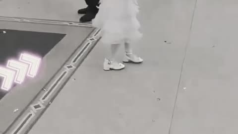 Little girl beautifull dance