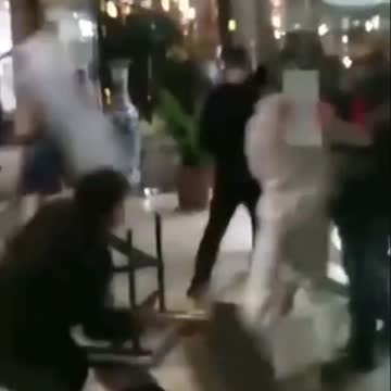 Online reports of clashes between Apple iPhone workers and police in CHY-NA 👀