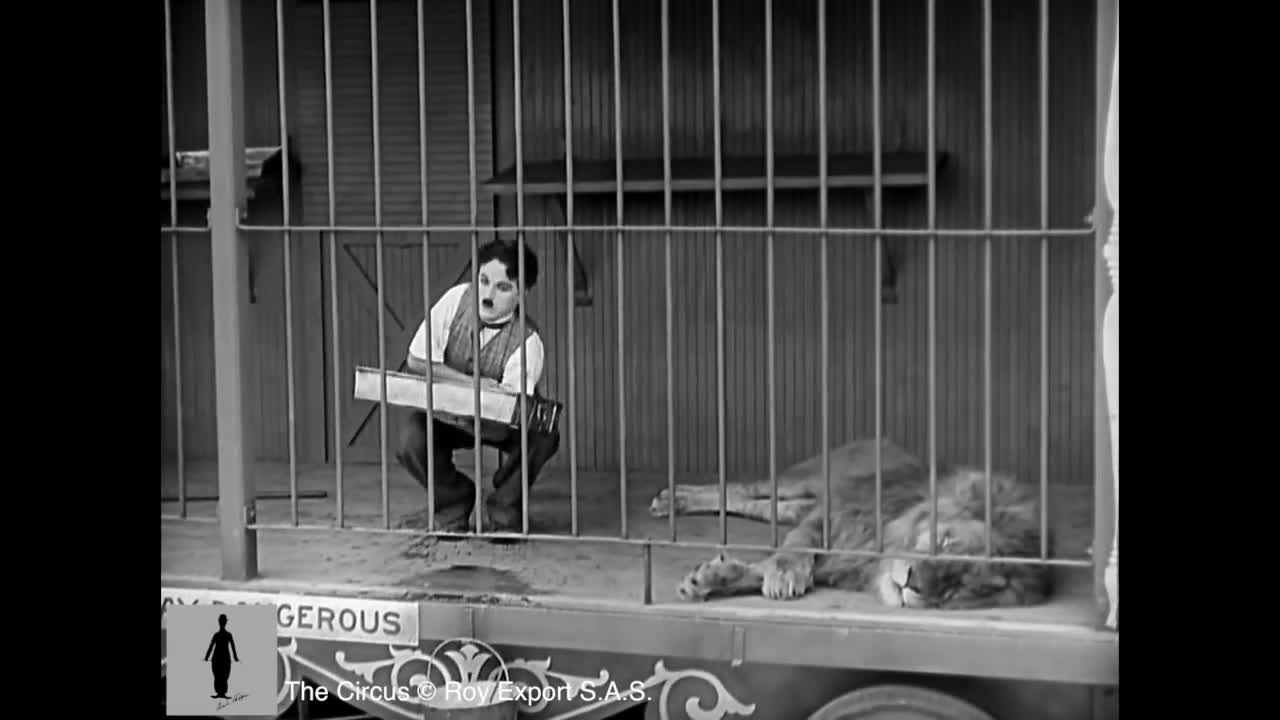 Charlie Chaplin - The Lion Cage - Full Scene (The Circus, 1928)