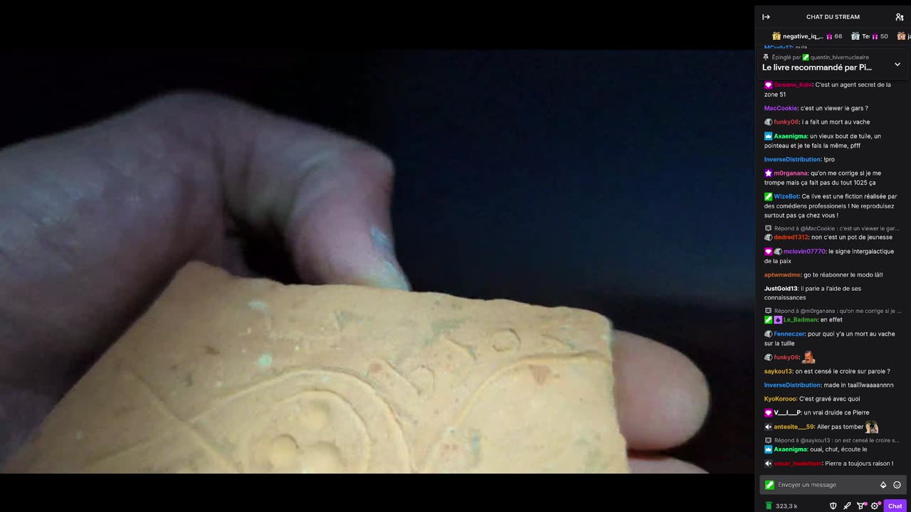 2023-03-09 (5bis.1) - 'Jesus est né ici' - Twitch Decheterie (version avec chat)