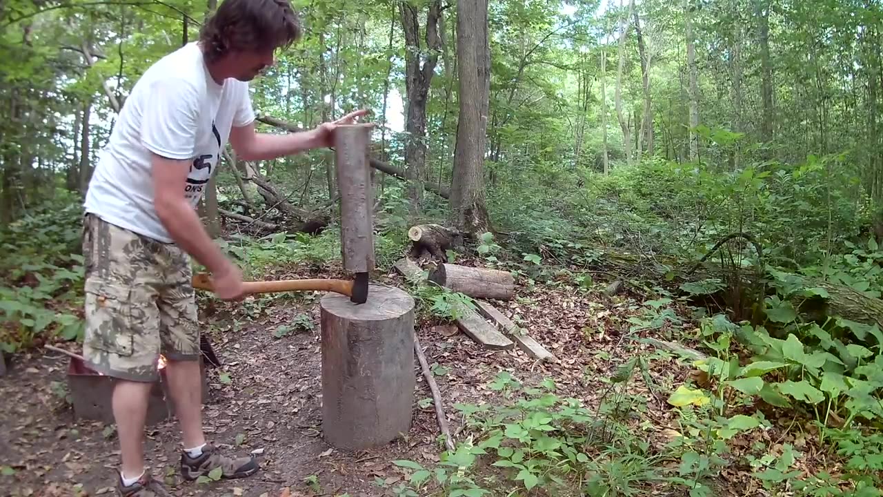 Splitting firewood, the easy way.