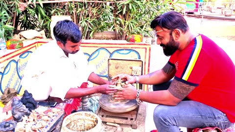 मिट्टी के बर्तन बनाना सिखा (How To Make Utensils From Soil )