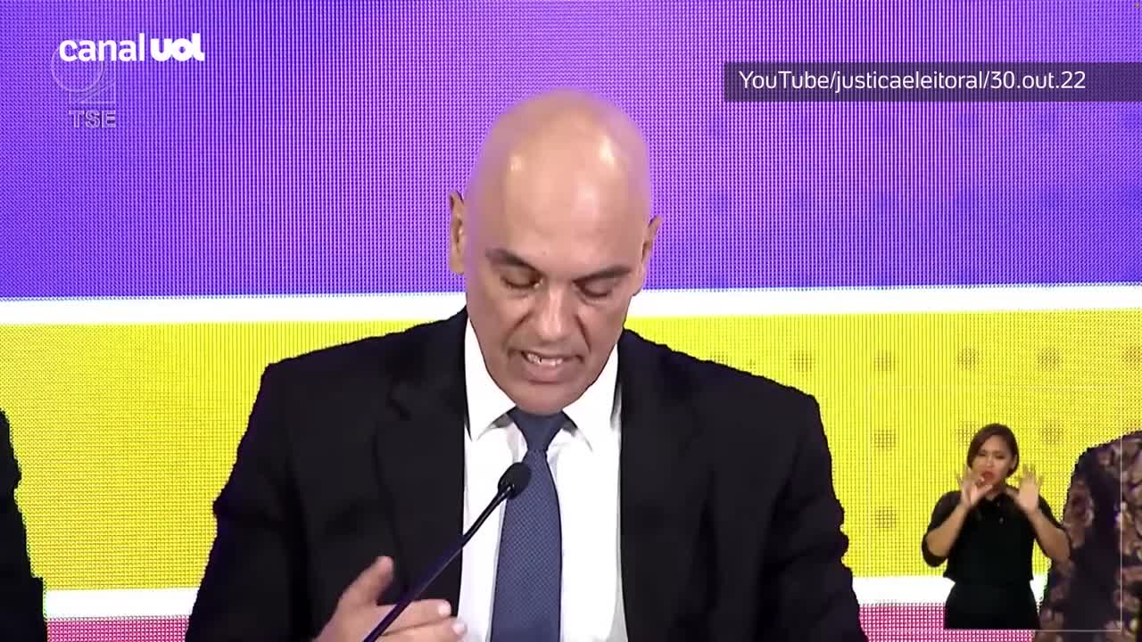 Alexandre de Moraes conversou com Lula e Bolsonaro após resultado das eleições