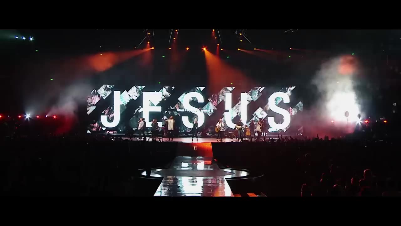 What_A_Beautiful_Name_-_Hillsong_Worship(720p)