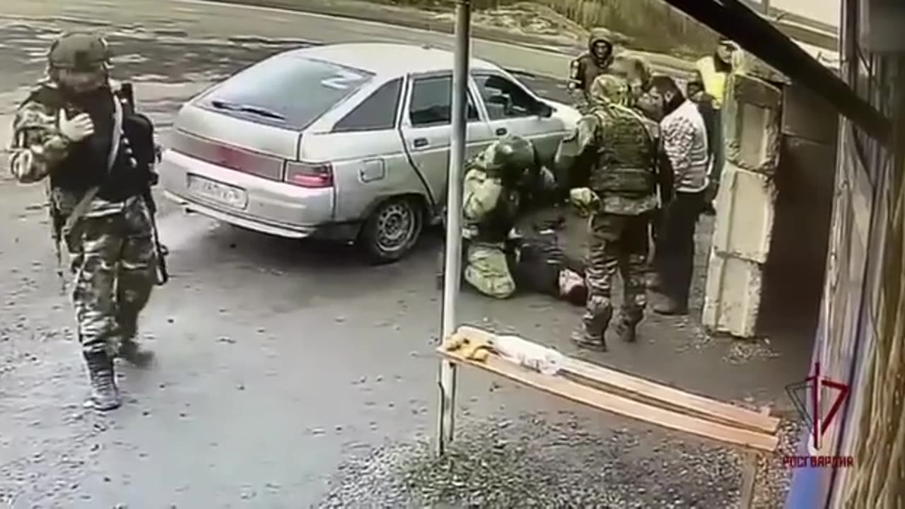 👨‍⚕️🇷🇺 Ukraine Russia War | Russian Soldier's Heroic Act | Saving a Man in DPR | RCF