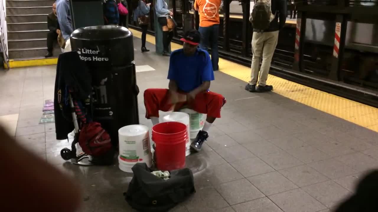 Bucket Drummer @ 14th Street - Union Square station!