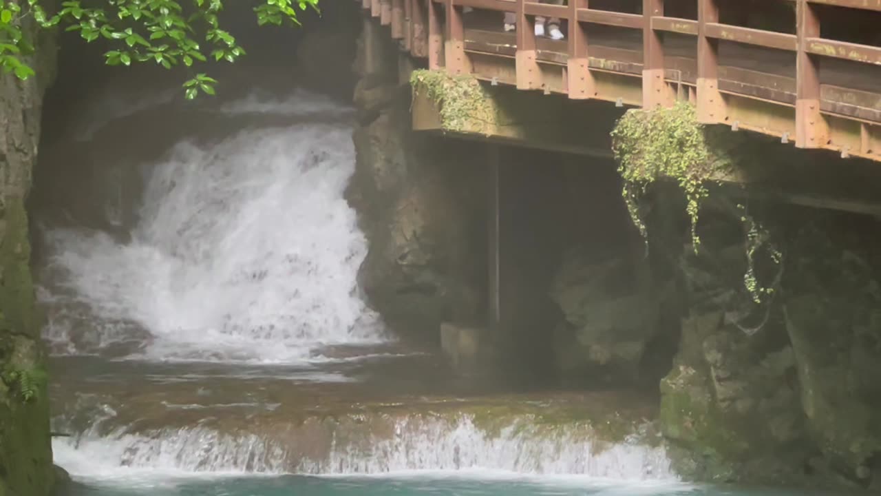 Akiyoshido cave