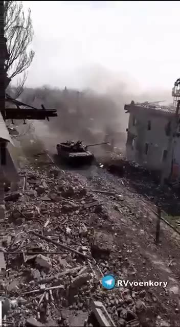 Ukrainian Tank Uses Mosque As Cover While Engaging In Battle In Artemovsk