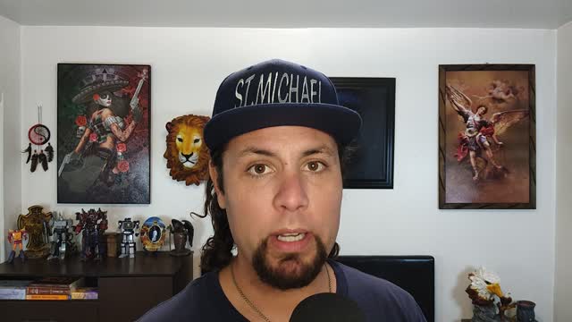 Hillary Clinton is The Karen Queen 👑