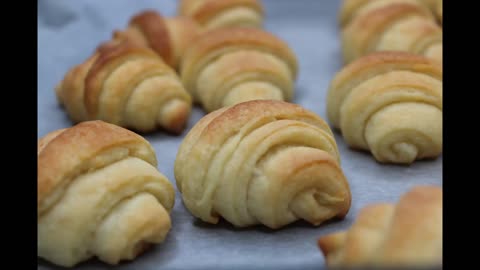 Cream cheese croissants