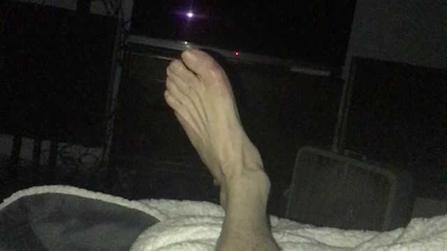 Shaking foot