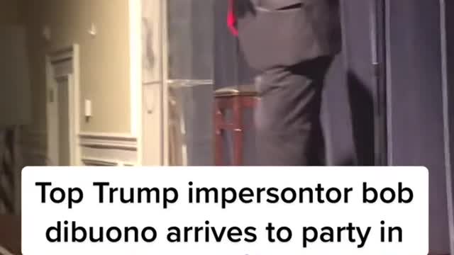 Top Trump impersontor bob dibuono arrives to party in