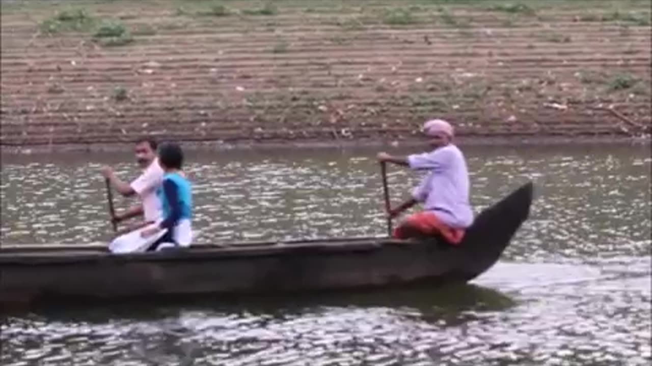 ഇങ്ങനയൊക്കെ ഇവിടെ ഉമ്മകൊടുത്താല് പിന്നെ രക്ഷപെടാൻ പറ്റില്ല അവൾ നിങ്ങളെ വിടില്ല