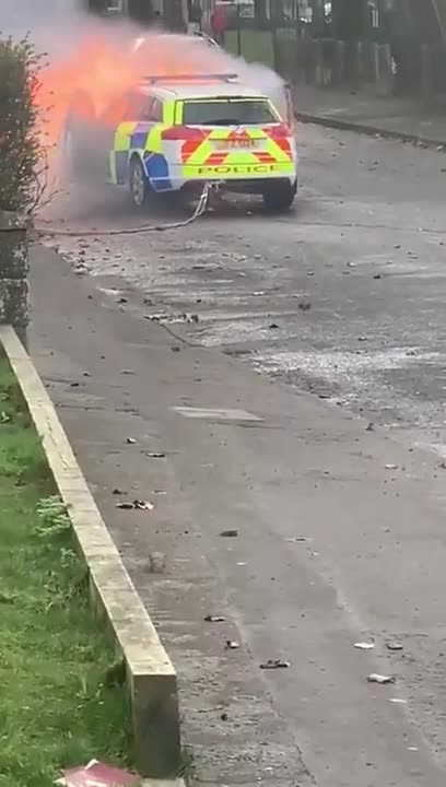 The police in Sweden aren't too popular. I'm surprised that there isn't more of this going on.