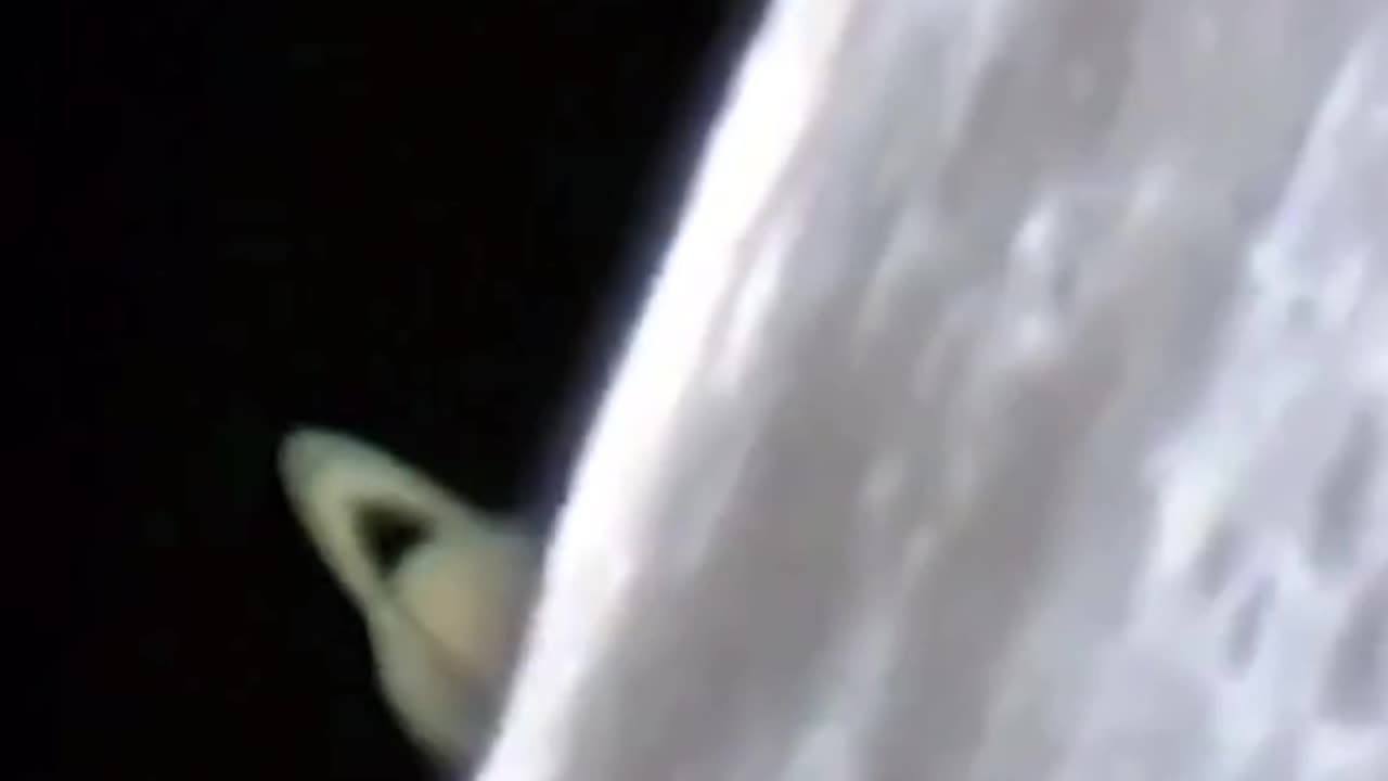 Incredible footage of Saturn rising behind the moon