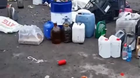 Russia Ukraine War: Ukrainian citizens make weapons