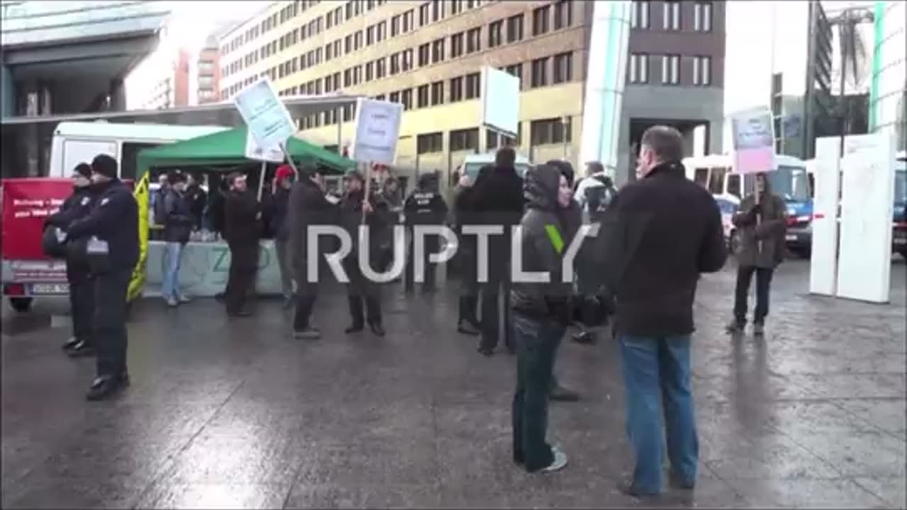 #PdMilitants 😳Zoophilia pride march in Germany
